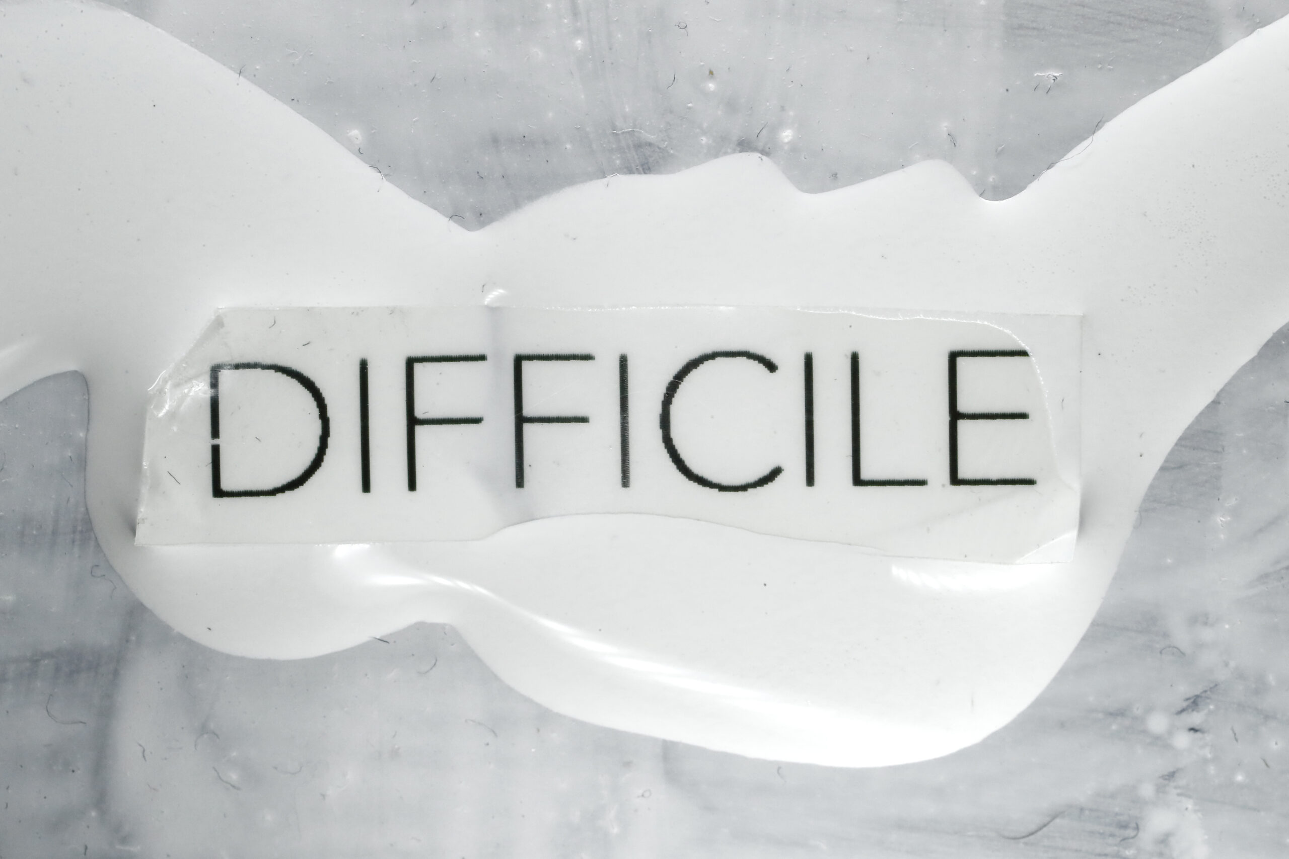 DIFFICILE